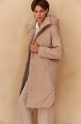 Пуховик объемный бежевый