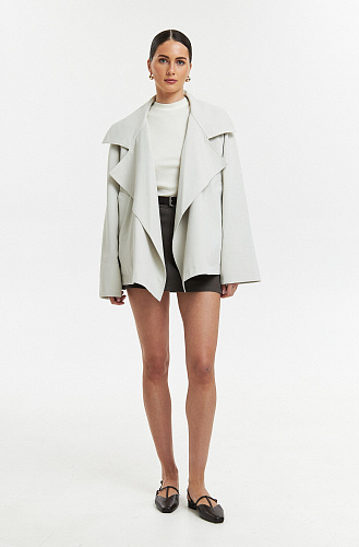 Укороченный плащ