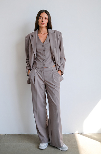 Брюки свободного кроя 