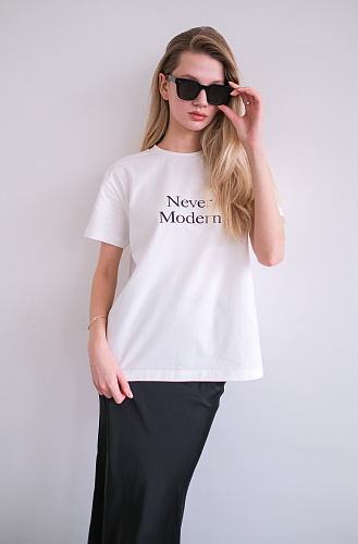 Футболка Never Modern