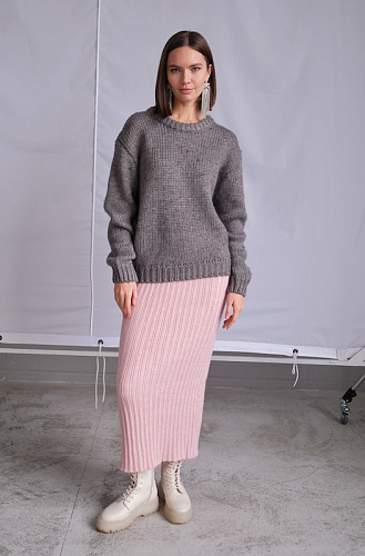 Свитер с круглым воротом