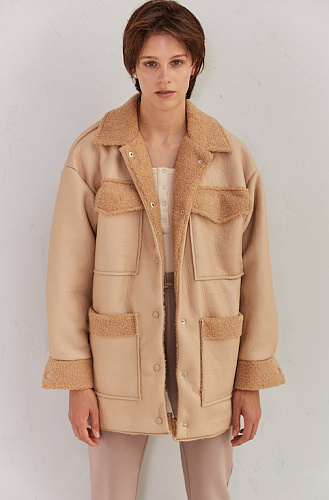 Дубленка с карманами