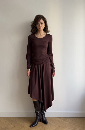 Платье ассиметричное