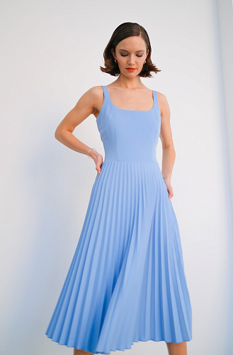Платье миди гофре голубое