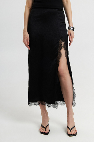 Юбка с кружевным разрезом