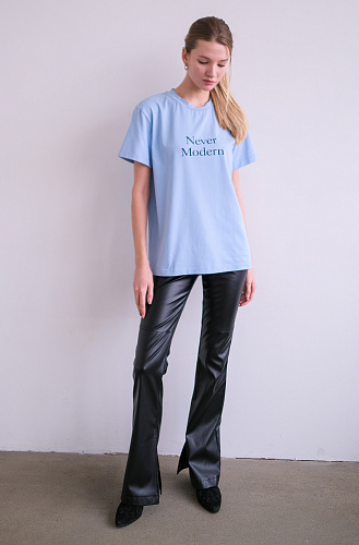 Футболка Never Modern